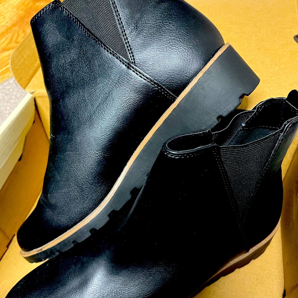 Womens slip on boots